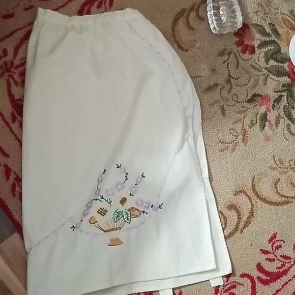 Apron - Picture 2 of 6